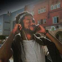 Load image into Gallery viewer, qozuae Wired Earbuds Headphones for iPhone, Hi-Res Extra Bass Earphones, HiFi-Audio Stereo Noise Isolating with Mic+Volume Control Compatible with iPhone 14/14 Pro Max/13/12 Mini/SE/11/X/XS Max/XR/8/7 Plus
